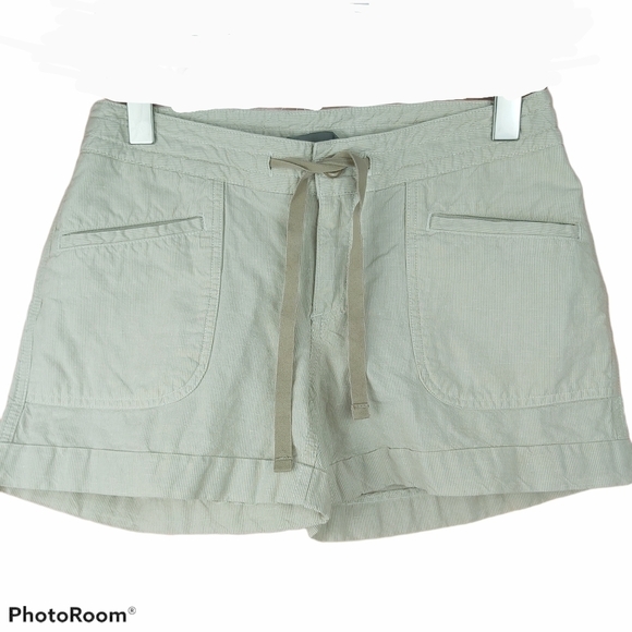 🍄3/50$🍄 NORTH FACE shorts size 4 - Picture 1 of 9